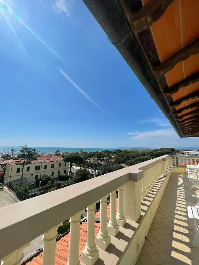 Hotel Belvedere Forte dei Marmi 4*,  Italia